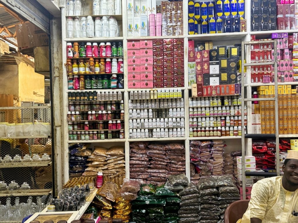 BOUTIQUE NIMRO
